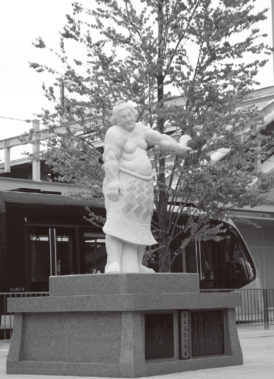 明石志賀之助の石像